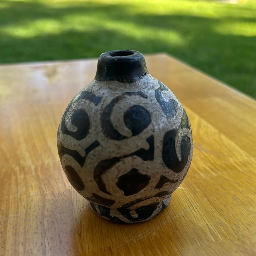 Unique Pottery Jar/Vase - Picture 3 of 12